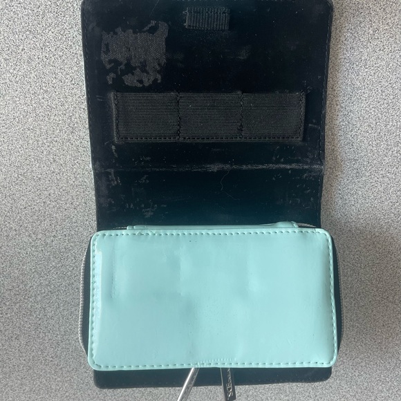 Nintendo DS Green Vinyl Case - Picture 4 of 11